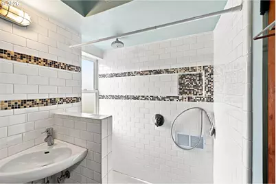 824 S 7th St, Coos Bay, OR 97420 - Photo 26