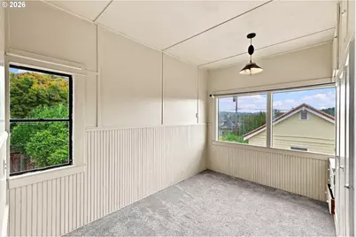 824 S 7th St, Coos Bay, OR 97420 - Photo 24