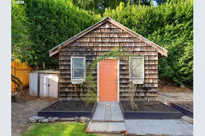 7221 SW Brier Pl, Portland, OR 97219 - Photo 42