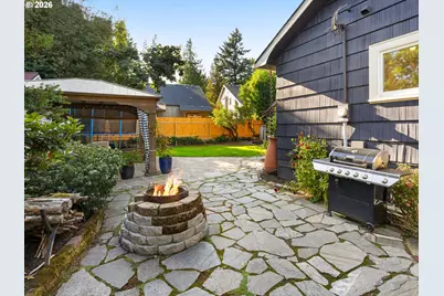 7221 SW Brier Pl, Portland, OR 97219 - Photo 46