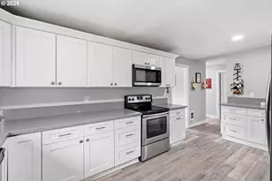 1051 W Oak St, Lebanon, OR 97355 - Photo 6