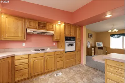 1156 SW Westvale St, McMinnville, OR 97128 - Photo 8
