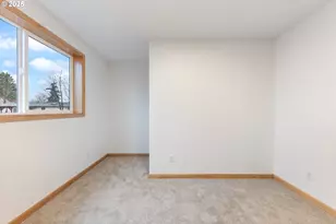 5253 Forest Ln, Eugene, OR 97402 - Photo 10