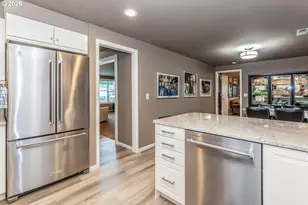 15065 SE Brightwood Ave, Milwaukie, OR 97267 - Photo 8