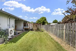 702 Benjamin Ave, Cottage Grove, OR 97424 - Photo 16