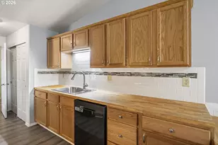 702 Benjamin Ave, Cottage Grove, OR 97424 - Photo 4