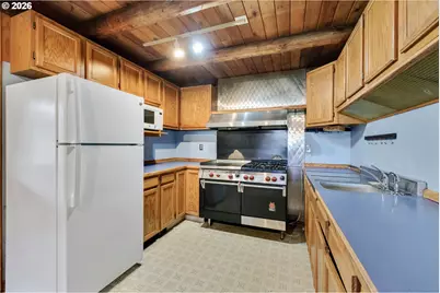 3805 Briar Knob Loop, Scotts Mills, OR 97375 - Photo 12