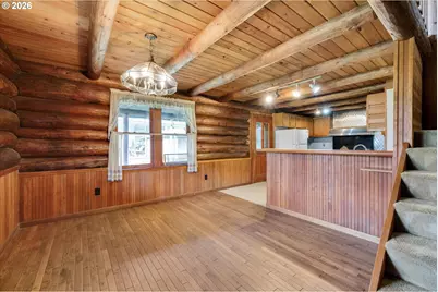 3805 Briar Knob Loop, Scotts Mills, OR 97375 - Photo 8