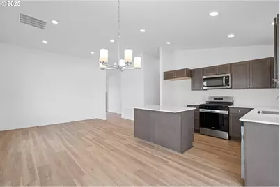 144 SW Eagle Dr, Boardman, OR 97818 - Photo 4