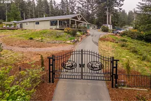 95715 Pinewood Ln, Brookings, OR 97415 - Photo 4