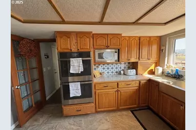 27637 La Costa Rd, John Day, OR 97845 - Photo 8