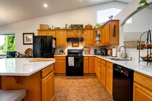 4214 M Dr, Washougal, WA 98671 - Photo 12