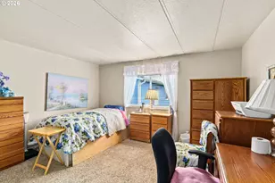 364 Scotts Glen Dr, Springfield, OR 97477 - Photo 14