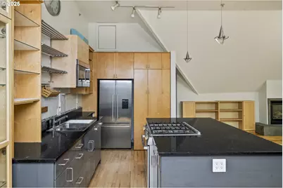 2566 NW Lovejoy St #6, Portland, OR 97210 - Photo 26