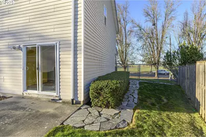 1318 NE Grandhaven St, McMinnville, OR 97128 - Photo 34