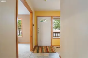 1318 NE Grandhaven St, McMinnville, OR 97128 - Photo 4