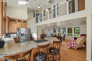 1685 Hillcrest Ct NW, Salem, OR 97304 - Photo 10