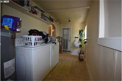 309 W 7th St, The Dalles, OR 97058 - Photo 16