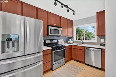 4440 NE 77th Ave, Portland, OR 97218 - Photo 8