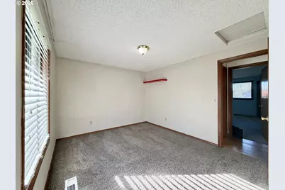 2715 SW 31st St, Gresham, OR 97080 - Photo 26