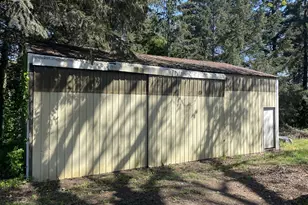 321 NW Willamina Dr, Willamina, OR 97396 - Photo 2
