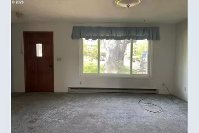 321 NW Willamina Dr, Willamina, OR 97396 - Photo 6