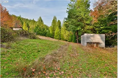 1480 Bridge Ln, Wolf Creek, OR 97497 - Photo 38