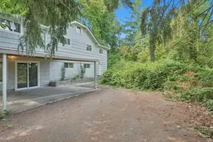 2855 SE 103rd Ave, Portland, OR 97266 - Photo 2