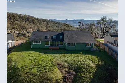 383 Ridgecrest Dr, Roseburg, OR 97471 - Photo 42