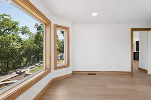 383 Ridgecrest Dr, Roseburg, OR 97471 - Photo 12