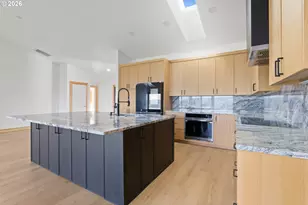 383 Ridgecrest Dr, Roseburg, OR 97471 - Photo 8