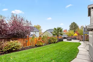 310 SW Mount Adams St, McMinnville, OR 97128 - Photo 48