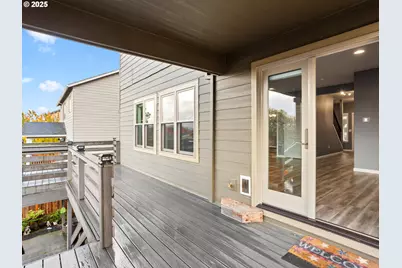 310 SW Mt Adams St, McMinnville, OR 97128 - Photo 32