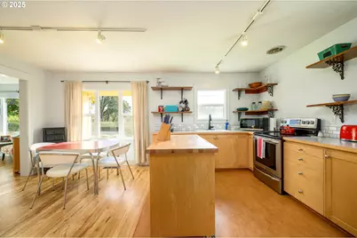 8030 NW Meadow Lake Rd, Carlton, OR 97111 - Photo 14