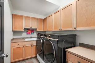 377 NE 49th Ave, Hillsboro, OR 97124 - Photo 18