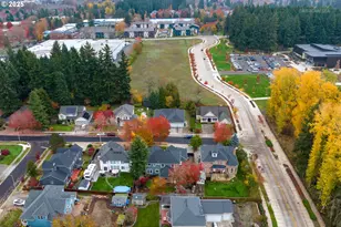 377 NE 49th Ave, Hillsboro, OR 97124 - Photo 46