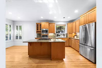 9731 NW Bartholomew Dr, Portland, OR 97229 - Photo 6