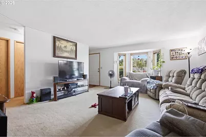 602 N Dolash Ct, Newberg, OR 97132 - Photo 4