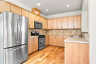 10517 NE Summer Falls St, Hillsboro, OR 97006 - Photo 4