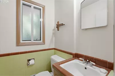 1595 NW 1st St, Gresham, OR 97030 - Photo 24