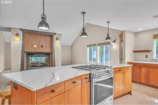 33765 Lake Front Dr, Warrenton, OR 97146 - Photo 20