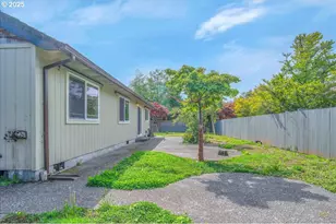 33765 Lake Front Dr, Warrenton, OR 97146 - Photo 38