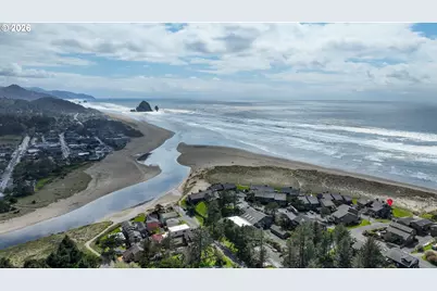 403 N Breakers Point Ct #403, Cannon Beach, OR 97110 - Photo 4