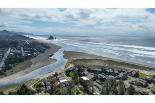 403 N Breakers Point Ct, Cannon Beach, OR 97110 - Photo 4