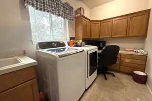 4447 Melrose Rd, Roseburg, OR 97471 - Photo 36