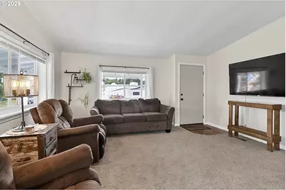 1095 S 59th St, Springfield, OR 97478 - Photo 12