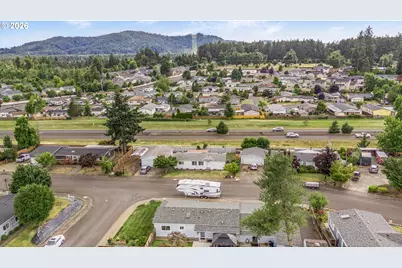 1095 S 59th St, Springfield, OR 97478 - Photo 34