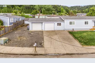 1095 S 59th St, Springfield, OR 97478 - Photo 4