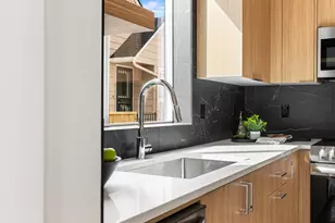 NE Ainsworth St, Portland, OR 97211 - Photo 40