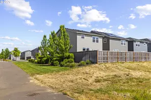 2294 Killian Spring Dr, Woodburn, OR 97071 - Photo 42
